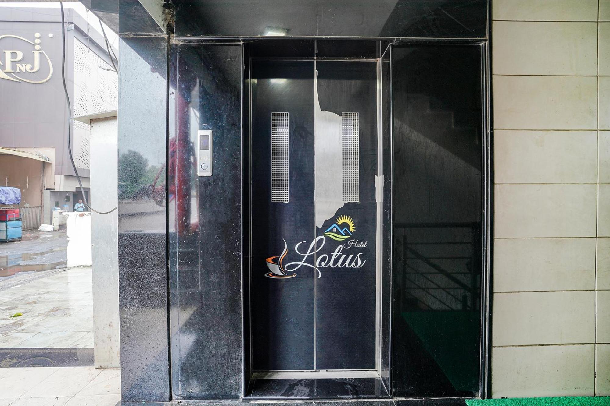 Fabhotel Lotus I スーラト エクステリア 写真
